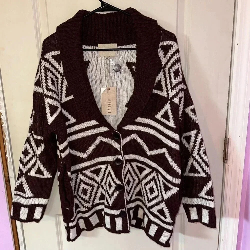 NWT Moon River Geometric Aztec Chunky Knit Button Cardigan Brown Oversize Sz XS